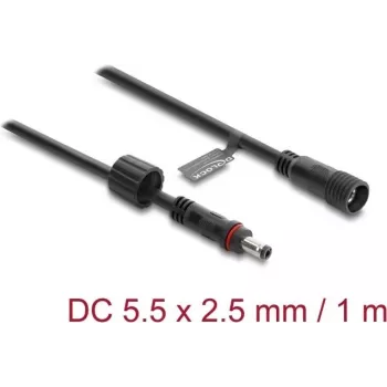 Delock DC pagarinājuma kabelis 5,5 x 2,5 mm spraudnis pret ligzdu ar skrūvju fiksāciju M12 x 1,75 mm vītne ūdensizturīgs 18 AWG, 1 m melns (67386)