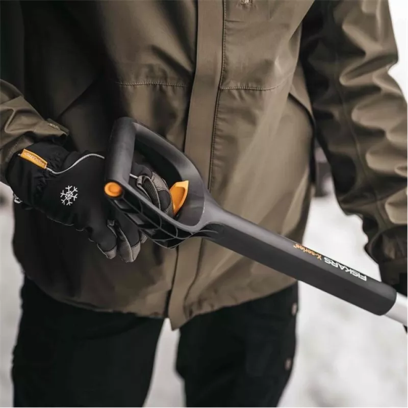 Fiskars 1057189 Sniega lāpsta Metāla Melna, Oranža