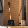 Fiskars 1057189 Sniega lāpsta Metāla Melna, Oranža