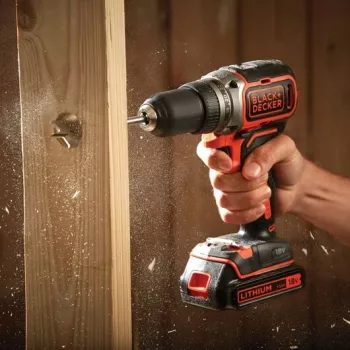 Black & Decker BL186KB-QW 18V Bezvadu Bezsuku Āmura Urbji 1650 RPM (2x1.5Ah Akumulatori, Lādētājs, Futrālis)