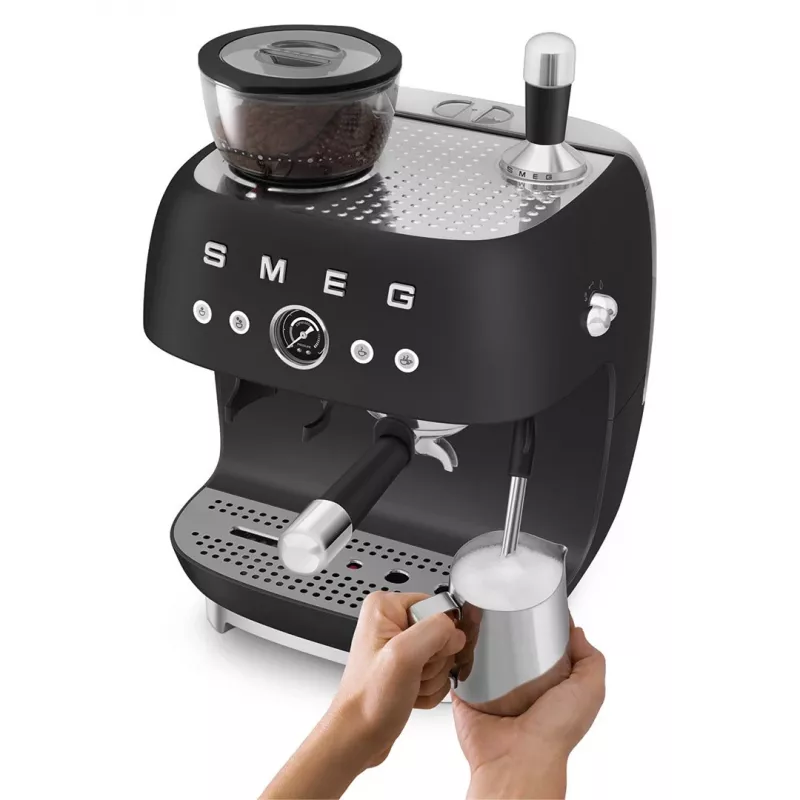 Smeg EGF03BLMEU Espresso kafijas automāts ar dzirnaviņām, 1650 W, melns