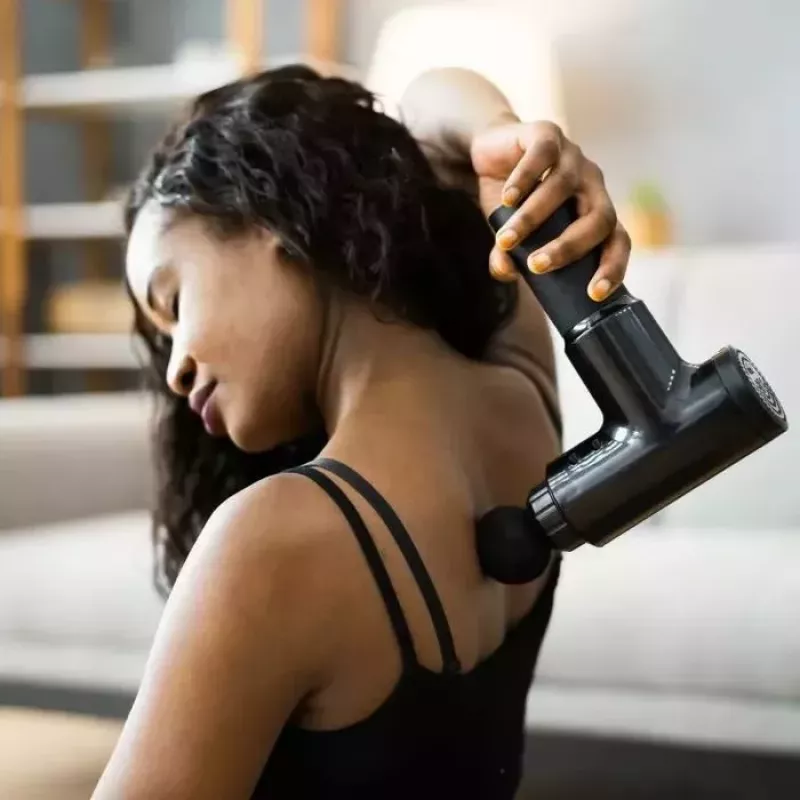 iLike GG Portable Fascial Muscle Massage Gun ar 6 līmeņu mainīgu vibrāciju + 3 sprauslas Melns