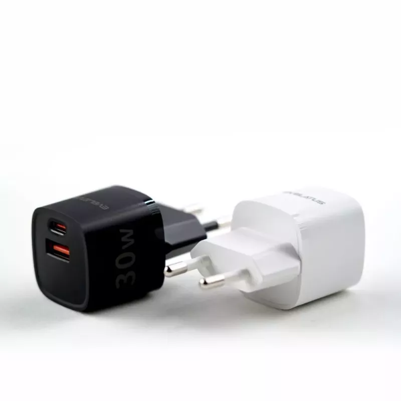 Evelatus USB-A un USB-C 30W Max ES Lādētājs Balts