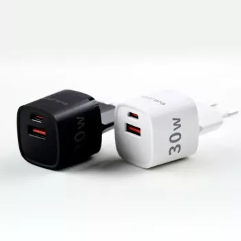 Evelatus USB-A un USB-C 30W Max ES lādētājs melns