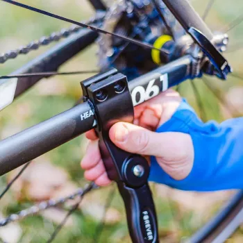 Forever Outdoor Bikes Kickstand - Sānu statīvs no alumīnija sakausējuma 24-29 collu velosipēdiem, melns