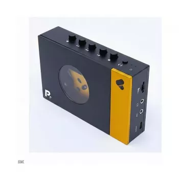 WeAreRewind Amy portatīvais kasešu atskaņotājs ar Bluetooth, melns/dzeltens
