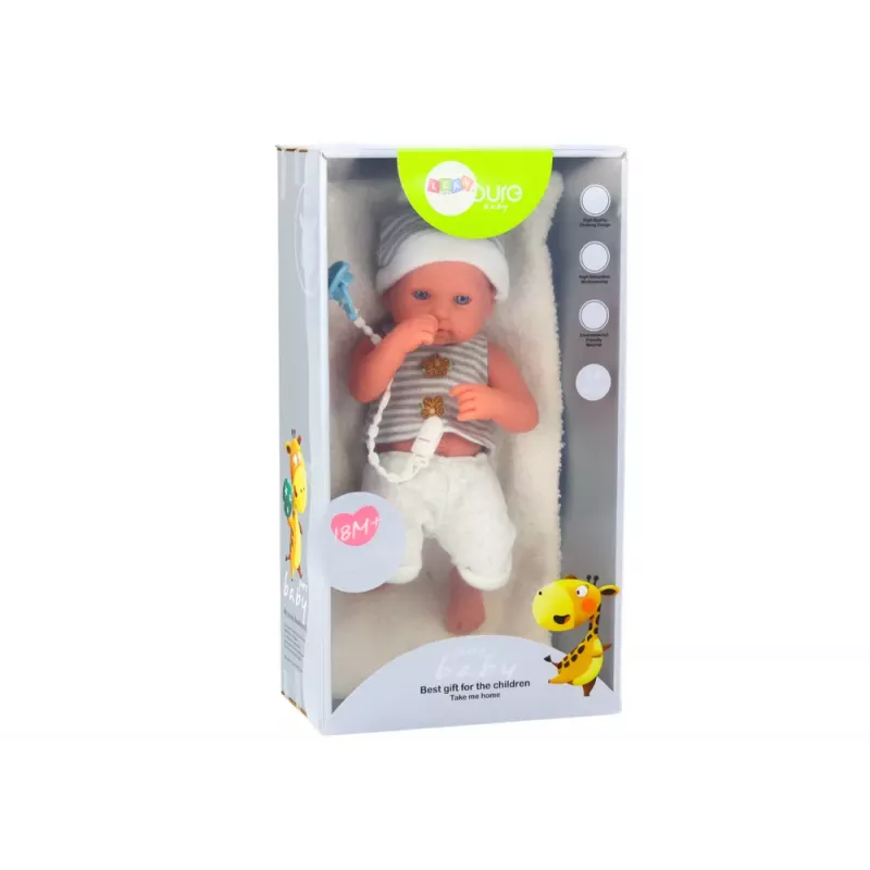 LEAN TOYS Bērnu lelle baltā un pelēkā apģērbā, cepurē, ar knupīti un segu