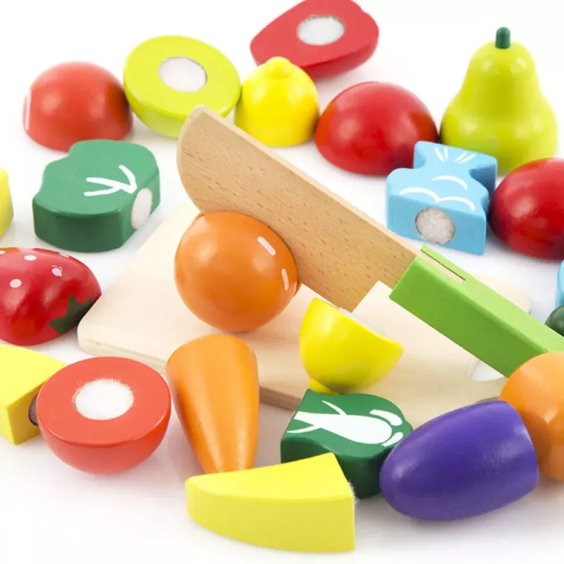 LEAN TOYS Dārzeņu un augļu griešanas komplekts spainī ar griešanas dēli un nazi no koka