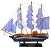 LEAN TOYS Kolekcionējams dekoratīvs burukuģa modelis balts un zils 33x31cm