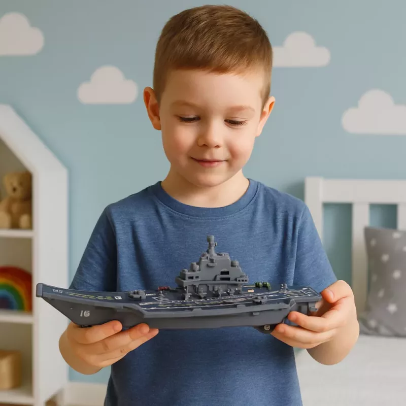 LEAN TOYS Militārais aviācijas bāzes kuģis ar gaismām un skaņām, berzes piedziņa, 24 cm
