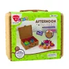 LEAN TOYS Tējas komplekts grozā ar krūzītēm, šķīvjiem, saldumiem, 23 gab.