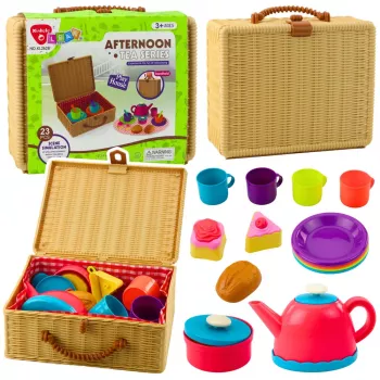 LEAN TOYS Tējas komplekts grozā ar krūzītēm, šķīvjiem, saldumiem, 23 gab.
