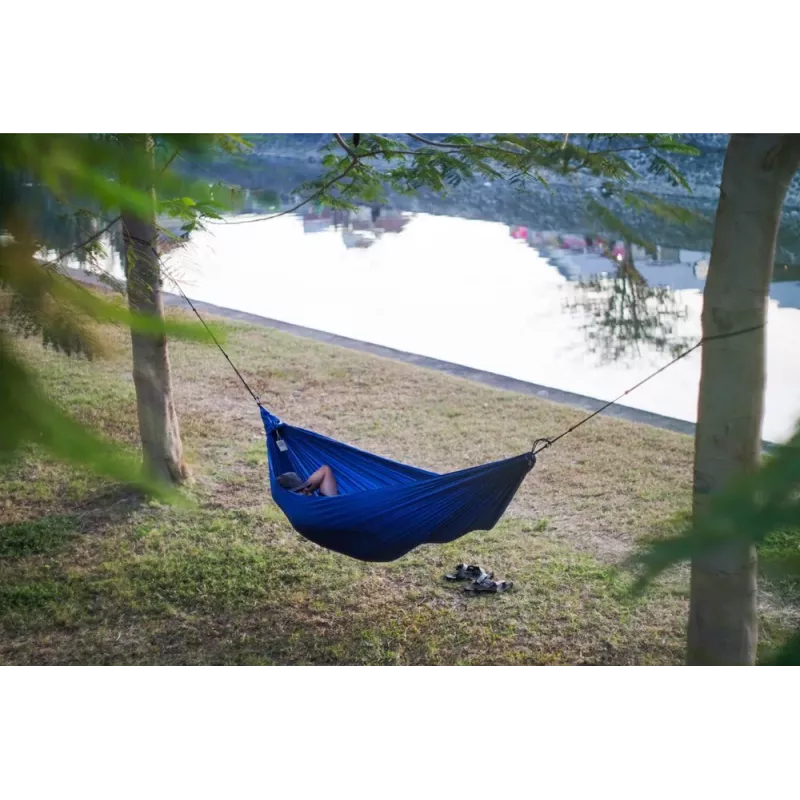 Ticket To The Moon TRAVEL HAMMOCK - Kompakts piekaramais šūpuļtīkls 2 personām, neilons, zaļš