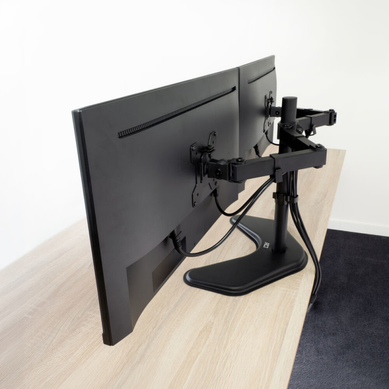ACT AC8363 divu monitoru galda statīvs 2 ekrāniem līdz 32 inch - skavas un cauruma stiprinājums, VESA 75/100, 8 kg uz roku, melns