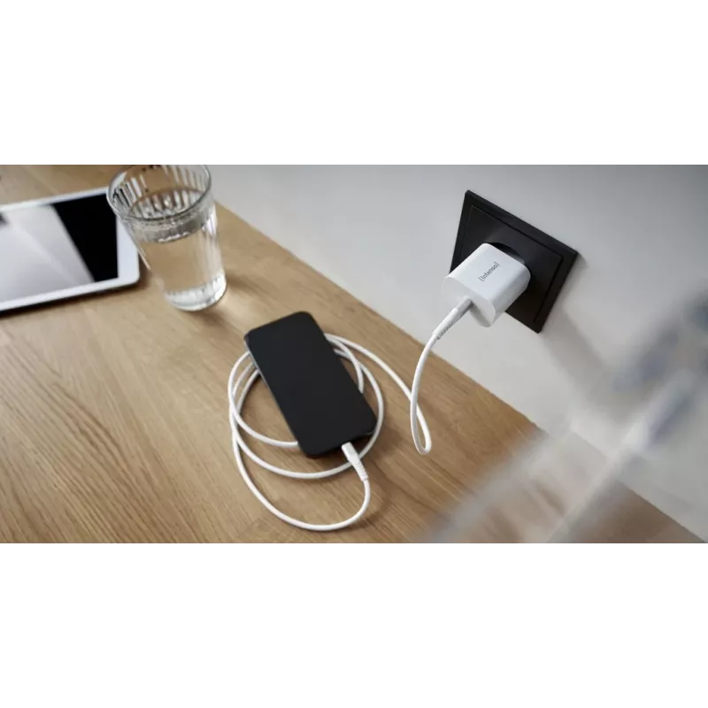 Iekštelpu lādētājs Intenso POWER ADAPTER USB-C/7802012