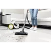 Putekļsūcējs Karcher VC 3 — sausā tīrīšana mājām, 700 W, 0,9 L bez maisa, HEPA 13, teleskopiskā caurule, 1,5 m šļūtene