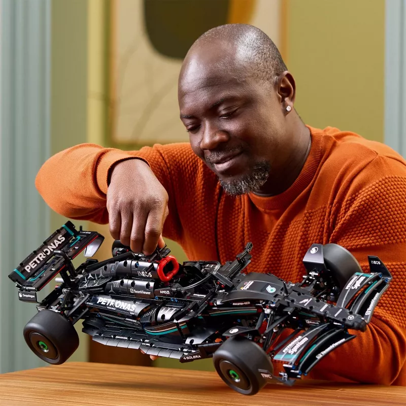 LEGO Technic modela komplekts Mercedes‑AMG F1 W14 E Performance — 1 432 gab., ieteicamais vecums 18+