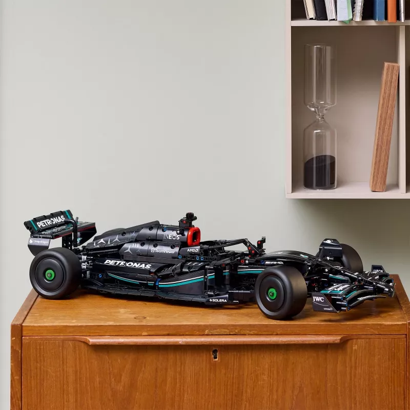 LEGO Technic modela komplekts Mercedes‑AMG F1 W14 E Performance — 1 432 gab., ieteicamais vecums 18+