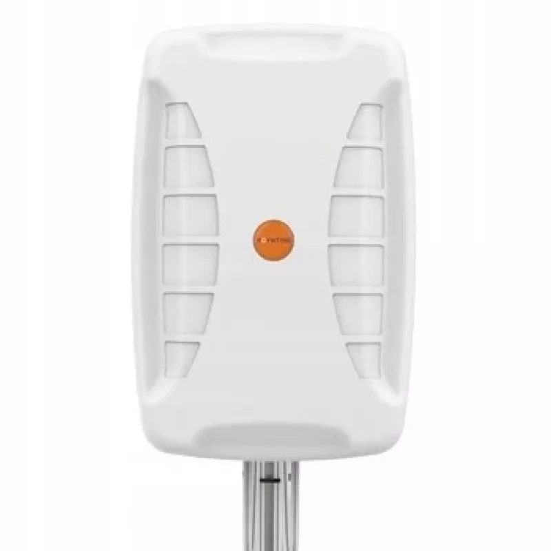 Tīkla antena Poynting XPOL-24 SMA, divjoslu 0.617–0.96 & 1.71–4.2 GHz, pastiprinājums 11 dBi, 50 Ω, SMA vīrišķais