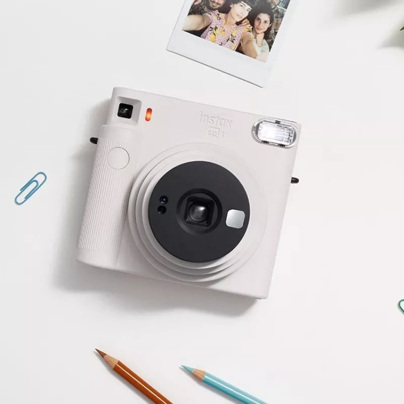 Fujifilm Instax Square SQ1 62 x 62 mm Balts