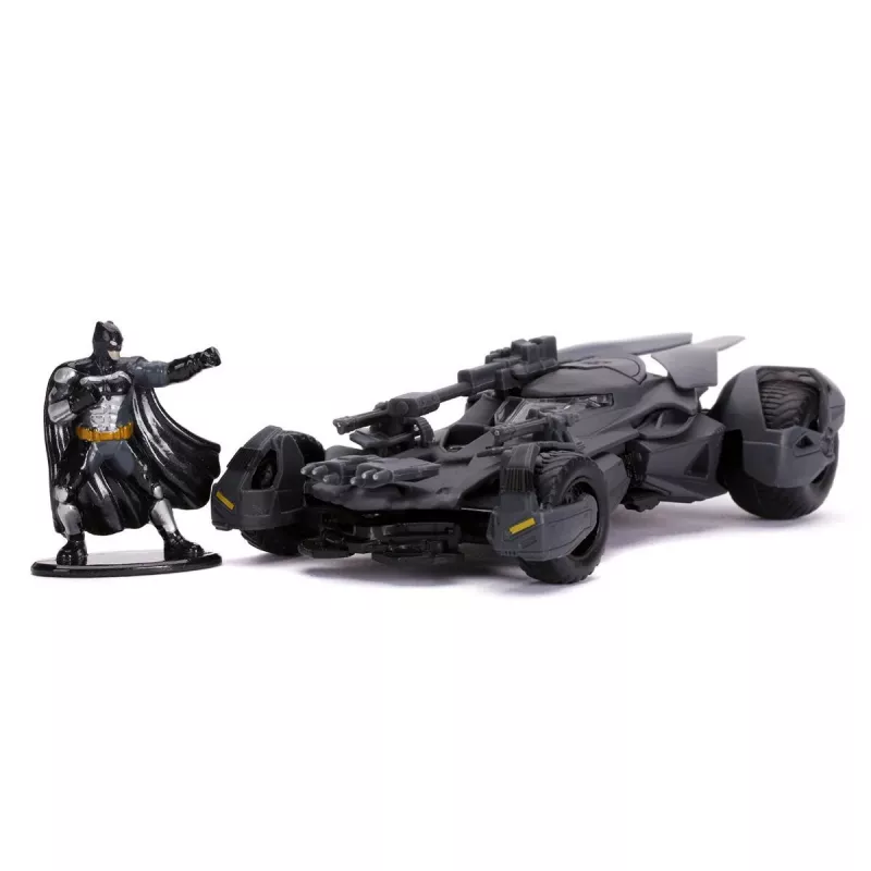 Jada Batman Batmobile 1:32 metāla automašīna ar figūriņu, dažādi modeļi