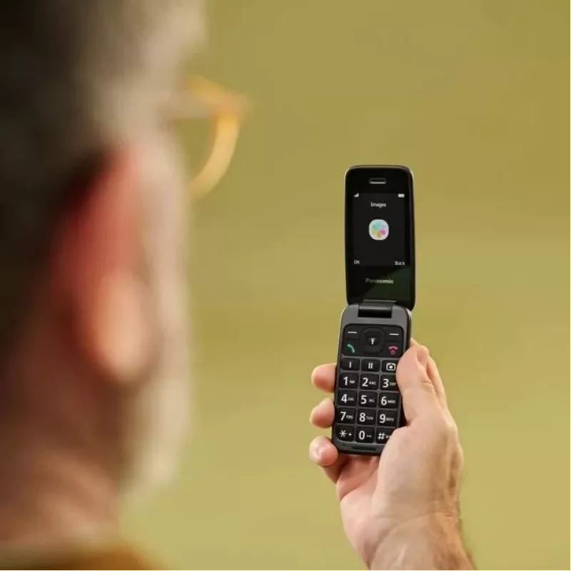 Panasonic KX-TU410EXB Mobilais telefons Clamshell Melns