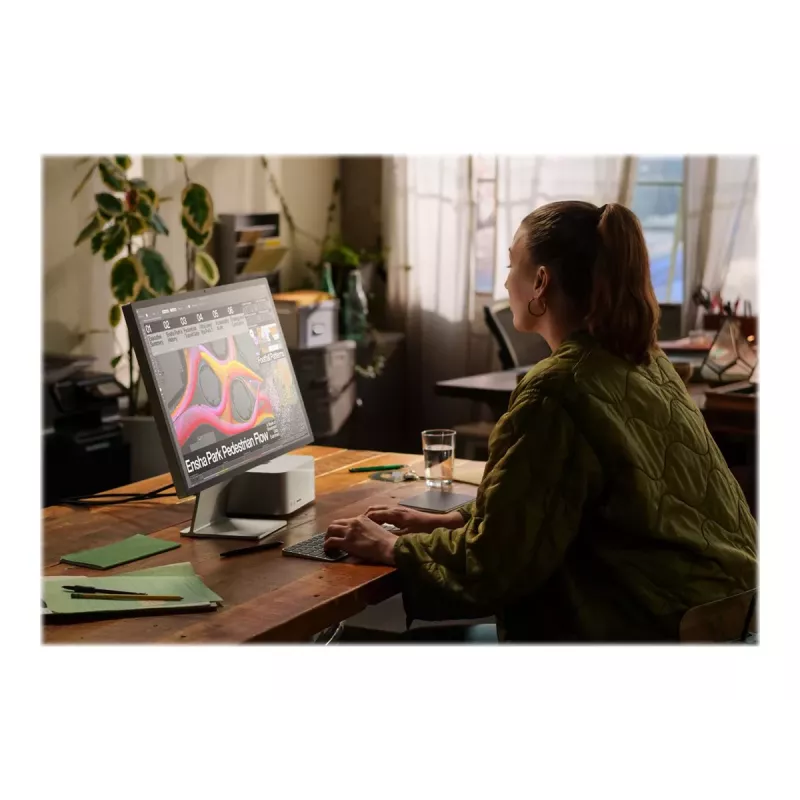 Apple Studio Display 27 collu 5K Nano-Texture Glass monitors sudraba krāsā