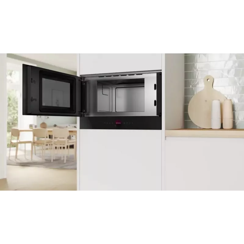 Bosch BFL9221B1 Iebūvējamā mikroviļņu krāsns 20L 800W Melna