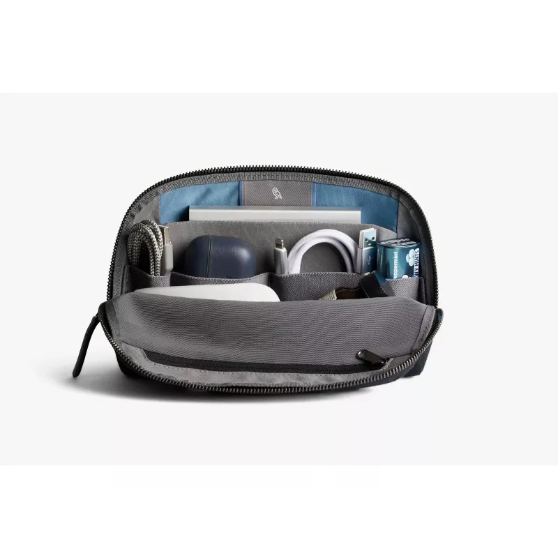 Bellroy Desk Caddy - Melns galda organizators mobilajiem aksesuāriem