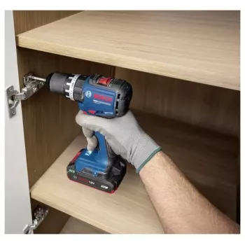 BOSCH Professional GSB 18V-52 Bezvadu triecienurbjmašīnas/skrūvgrieža komplekts ar 2 akumulatoriem 2,0 Ah, L-Case
