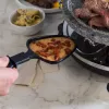 Giles & Posner EK1872GV2VDE Galda akmens raclette grils - 1200W, 8 personām, melns/pelēks