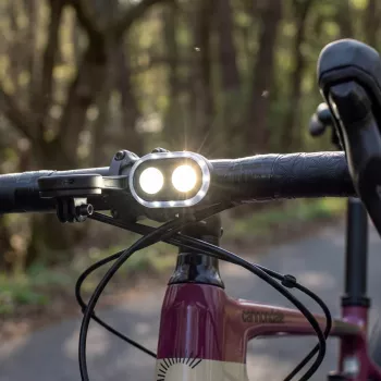 VAYOX VAF300 Velosipēda priekšējais lukturis 300 lūmeni 700mAh IPX6 Melns