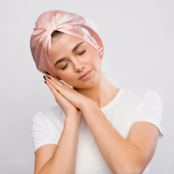 GLOV Satin Hair Bonnet cirtainiem un veidotiem matiem - pretspurekļu, berzes mazināšana, rozā