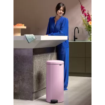 Brabantia Newicon 30 L Pedāļu atkritumu spainis Ceriņu rozā (255304)