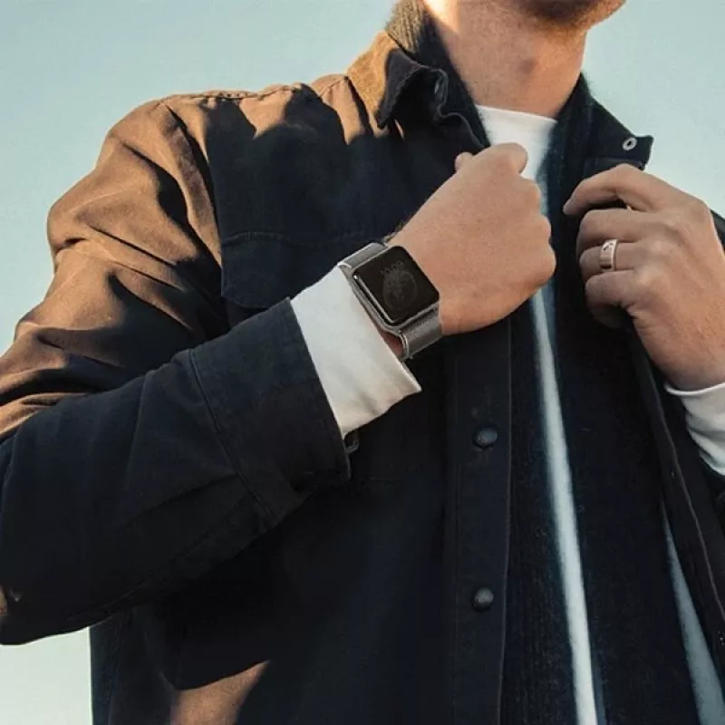 UNIQ Dante Apple Watch siksniņa no nerūsējošā tērauda, rožu zelta krāsā, 38/40/41 mm, sērijām 1-9 un SE