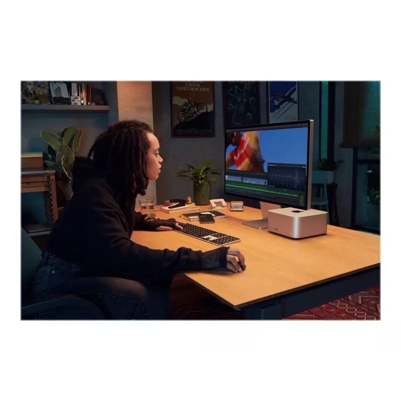 Apple Studio Display 27 collu 5K Retina monitors ar standarta stiklu, sudraba krāsā