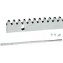 PSG Premium Gear Rack 60.051 bīdāmiem vārtiem - 8 mm pamatplāksne, M4 modulis, 1 metrs, cinkots tērauds