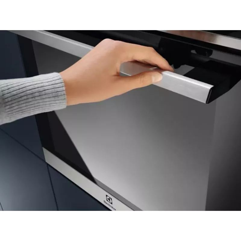 Electrolux EOD6P66WX Iebūvējamā viena cepeškrāsns ar pirolītisko tīrīšanu, 72L, A+ enerģija, nerūsējošais tērauds