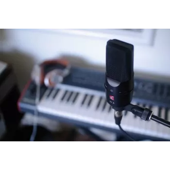sE Electronics X1 A Black Studio Condenser Microphone