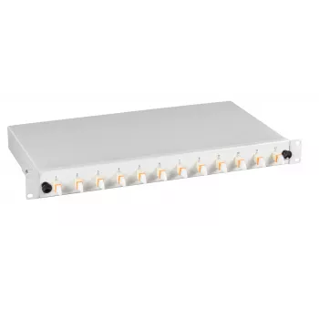 EFB Elektronik BA71533.24 24-Portu E2000/APC vienmodu plaukta stiprinājuma šķiedru savienojuma kārba, 1U, OS2, ar pigtailiem