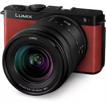 Pilnkadra bezspoguļa kamera Panasonic Lumix DC-S9 ar objektīvu Lumix S 20-60mm f/3.5-5.6, sarkana (DC-S9KE-R)