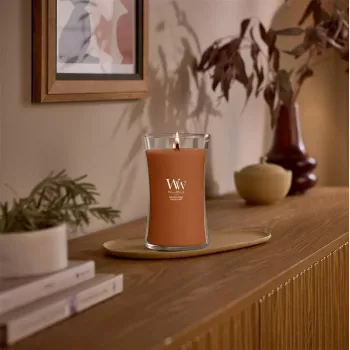 WoodWick Saffron Smoke Liela smilšu pulksteņa formas svece burkā 609.5g