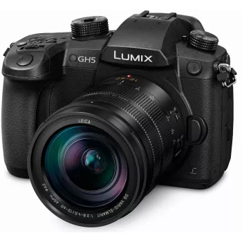 Panasonic Lumix DC-GH5LEG-K bezspoguļa kamera ar Leica DG Vario-Elmarit 12-60mm f/2.8-4 ASPH. POWER O.I.S. objektīvu, 20.3MP Micro Four Thirds, 4K 60p video, 5 asu Dual I.S. 2, Wi-Fi/Bluetooth, putekļu un sala izturīga, melna