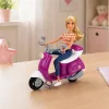 LEAN TOYS Anlily ceļotāja lelle ar skrejriteni, brillēm, tālruņa turētāju un aksesuāriem