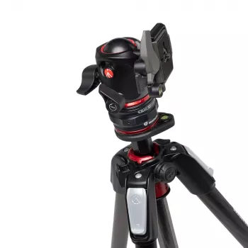 Manfrotto MK055CXPRO4BHQR oglekļa šķiedras statīvs ar lodveida galvu