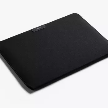 Bellroy Laptop Sleeve 16 inch – plāns aizsargmaciņš 16 collu klēpjdatoriem, pārstrādāts PET, magnētiska aizdare, melns