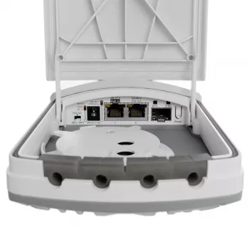 MikroTik FTC21-UPS Fiber-to-Copper pārveidotājs ar iebūvētu UPS, 1x Gigabit Ethernet, 1x SFP, pasīvais PoE, akumulatora rezerves barošana, sienas montāža