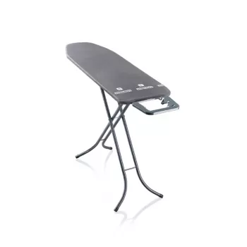 Leifheit Classic M gludināmais dēlis melns 120x38cm ar fiksētu gludekļa turētāju un kokvilnas pārvalku