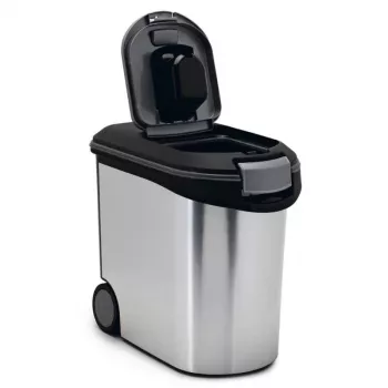 CURVER Pet Life 35L hermētisks mājdzīvnieku barības uzglabāšanas trauks ar riteņiem, sudraba krāsā, ietilpina 12kg sausās barības, bez BPA plastmasas