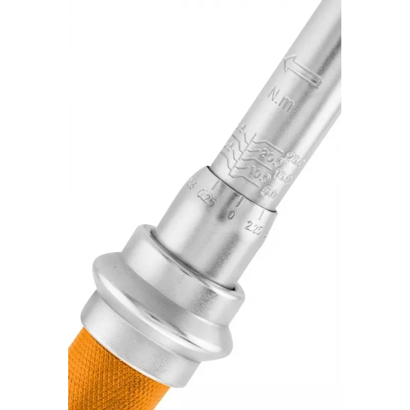 NEO TOOLS 1/4 inch uzgriežņu atslēga ar klikšķa mehānismu 5-25 Nm ar kalibrēšanas sertifikātu
